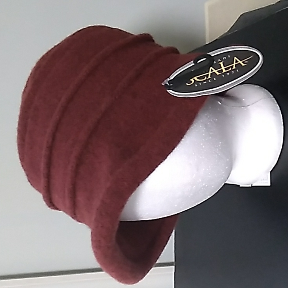 100 wool, Hand made color burgundy